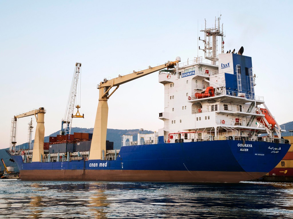 CNAN MED — flotte et opérations portuaires